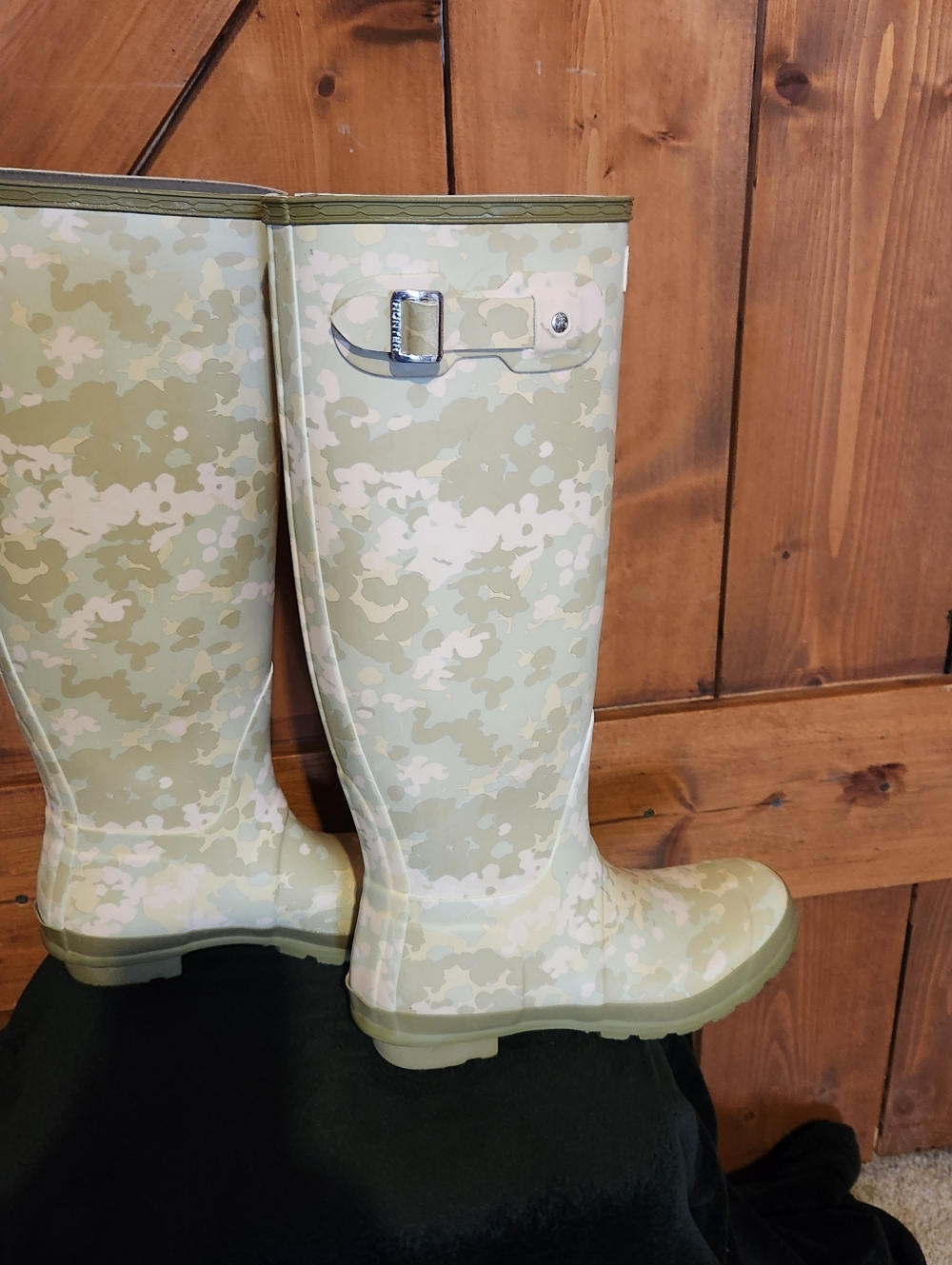 Hunter Camouflage Tall Rain Boots in Mint and Cream - Picture 3 of 5
